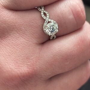 Classic Round Halo Twist Solitaire Ring - White